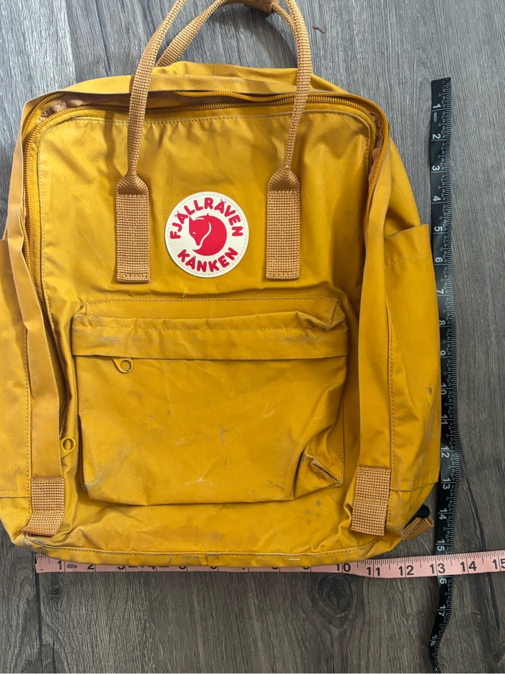 Fjallraven Kånken Backpack in Mustard Yellow - Picture 2 of 6